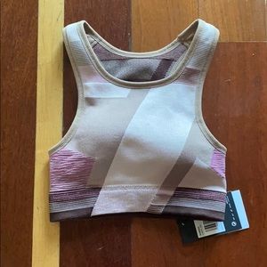 Nike icon clash sports bra